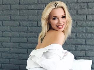 Best XXX masturbation lady AdellinaR